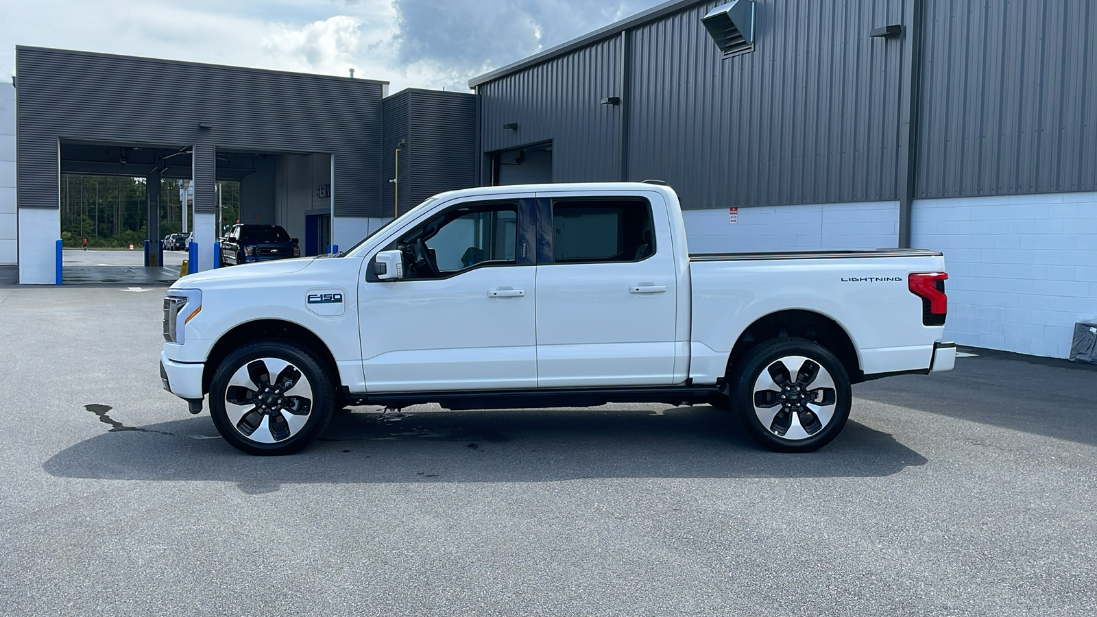 2024 Ford F-150 Lightning Platinum 2