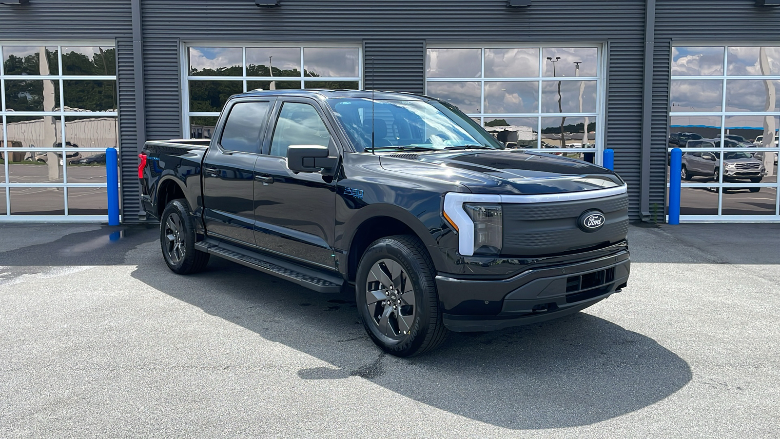 2024 Ford F-150 Lightning Flash 9