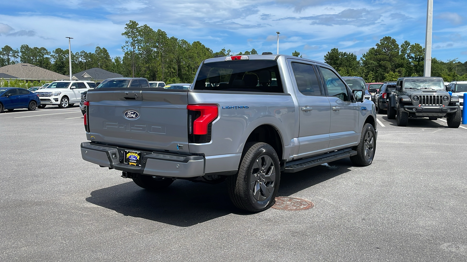 2024 Ford F-150 Lightning Flash 7