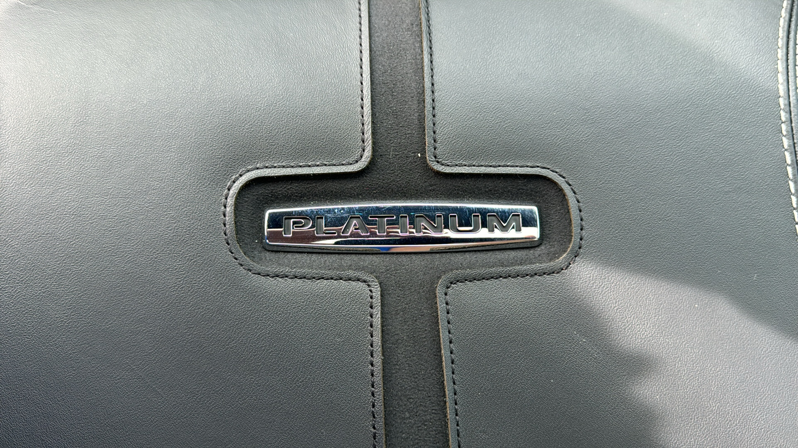 2024 Ford F-150 Lightning Platinum 25