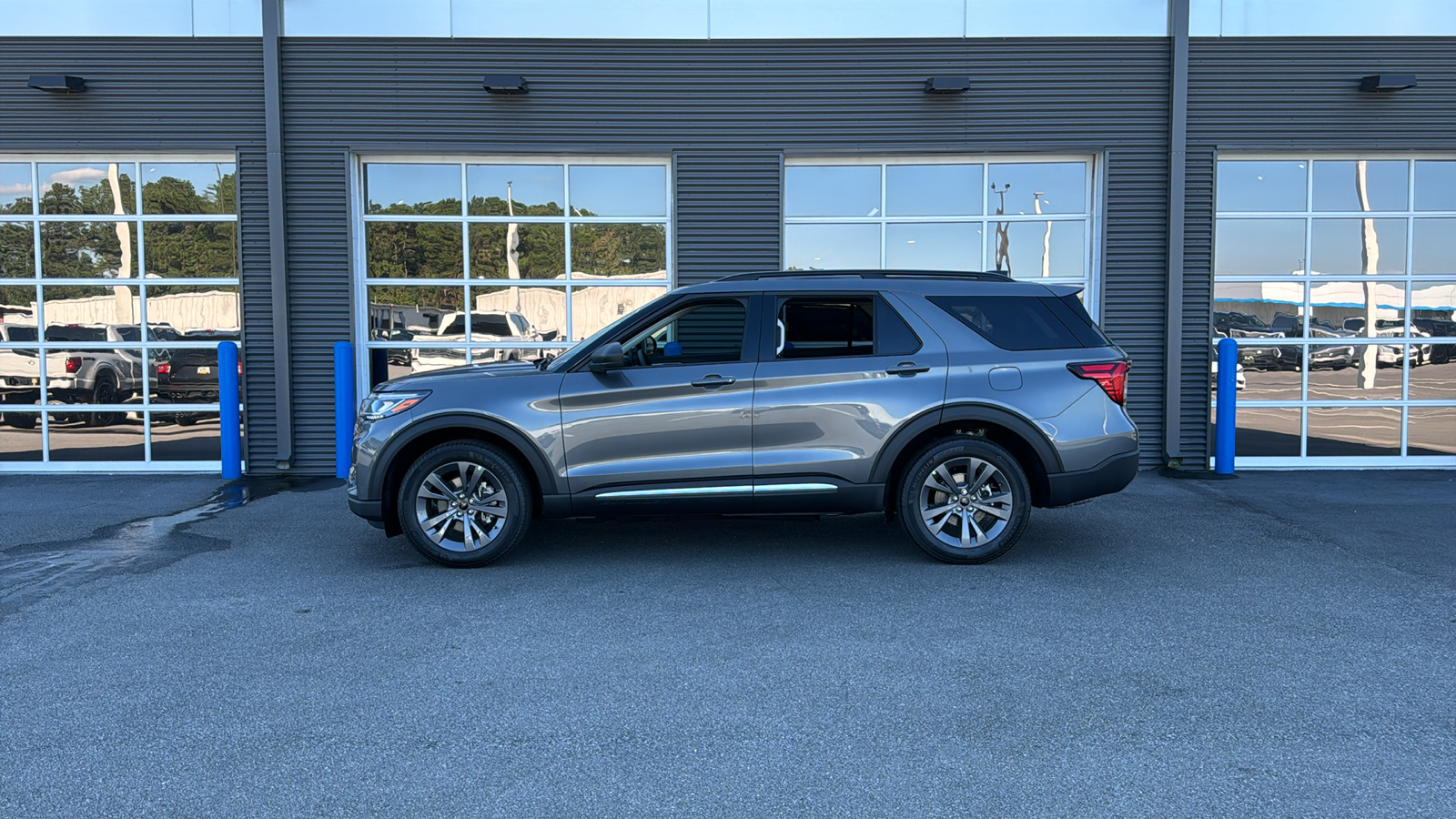 2025 Ford Explorer Active 2