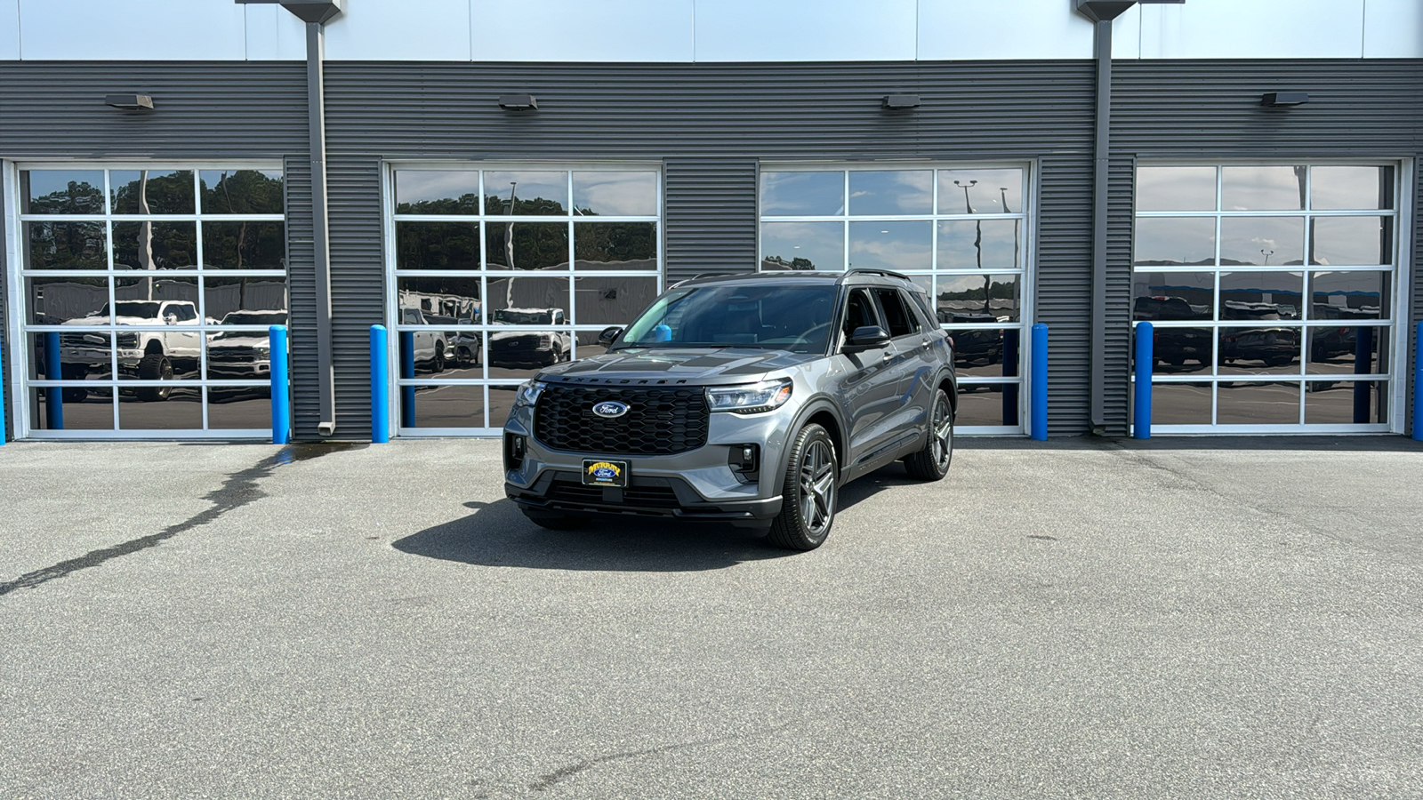 2025 Ford Explorer ST-Line 1