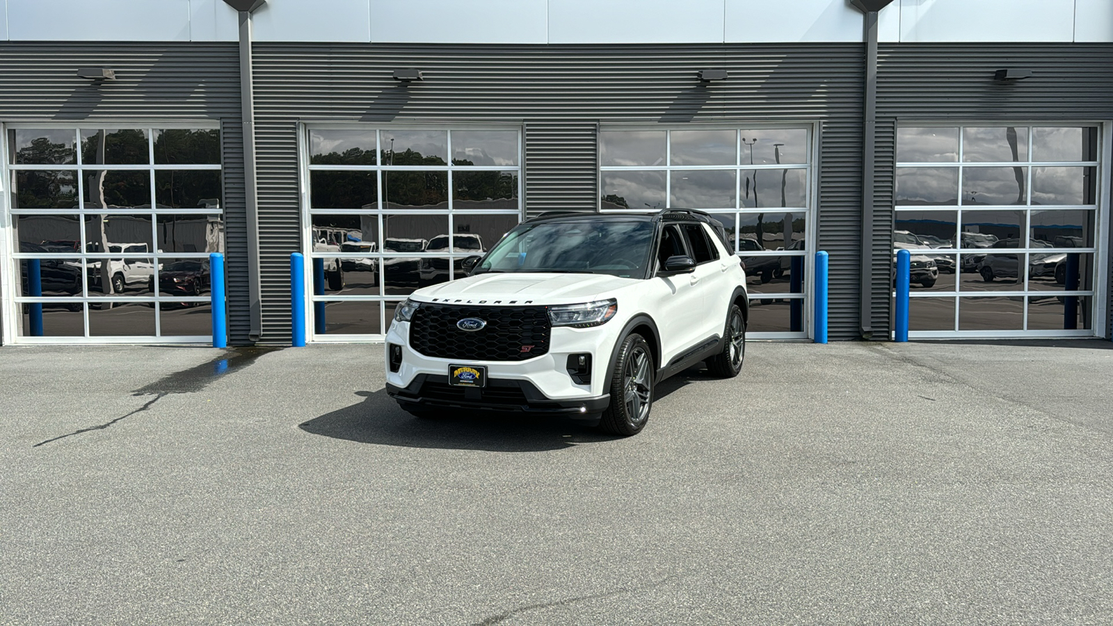 2025 Ford Explorer ST 1