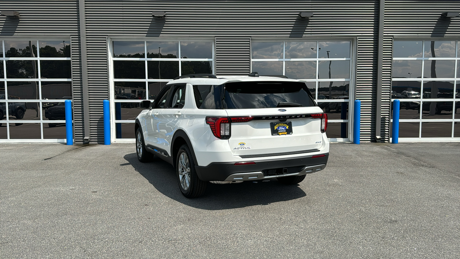 2025 Ford Explorer Active 3