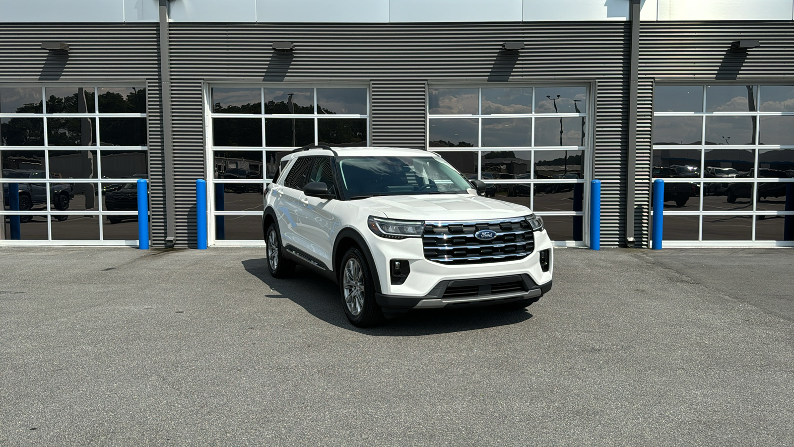 2025 Ford Explorer Active 9