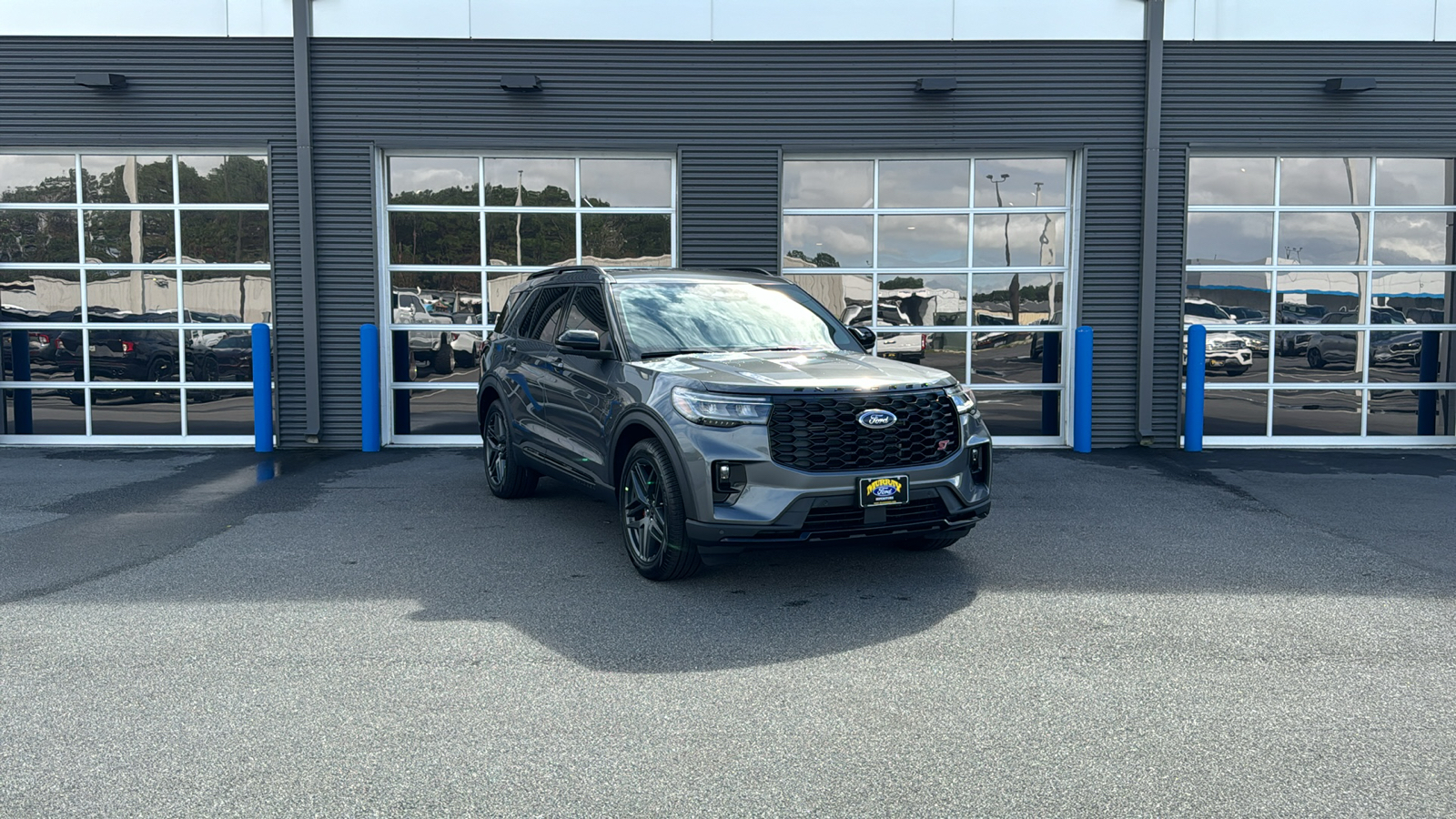 2025 Ford Explorer ST 9