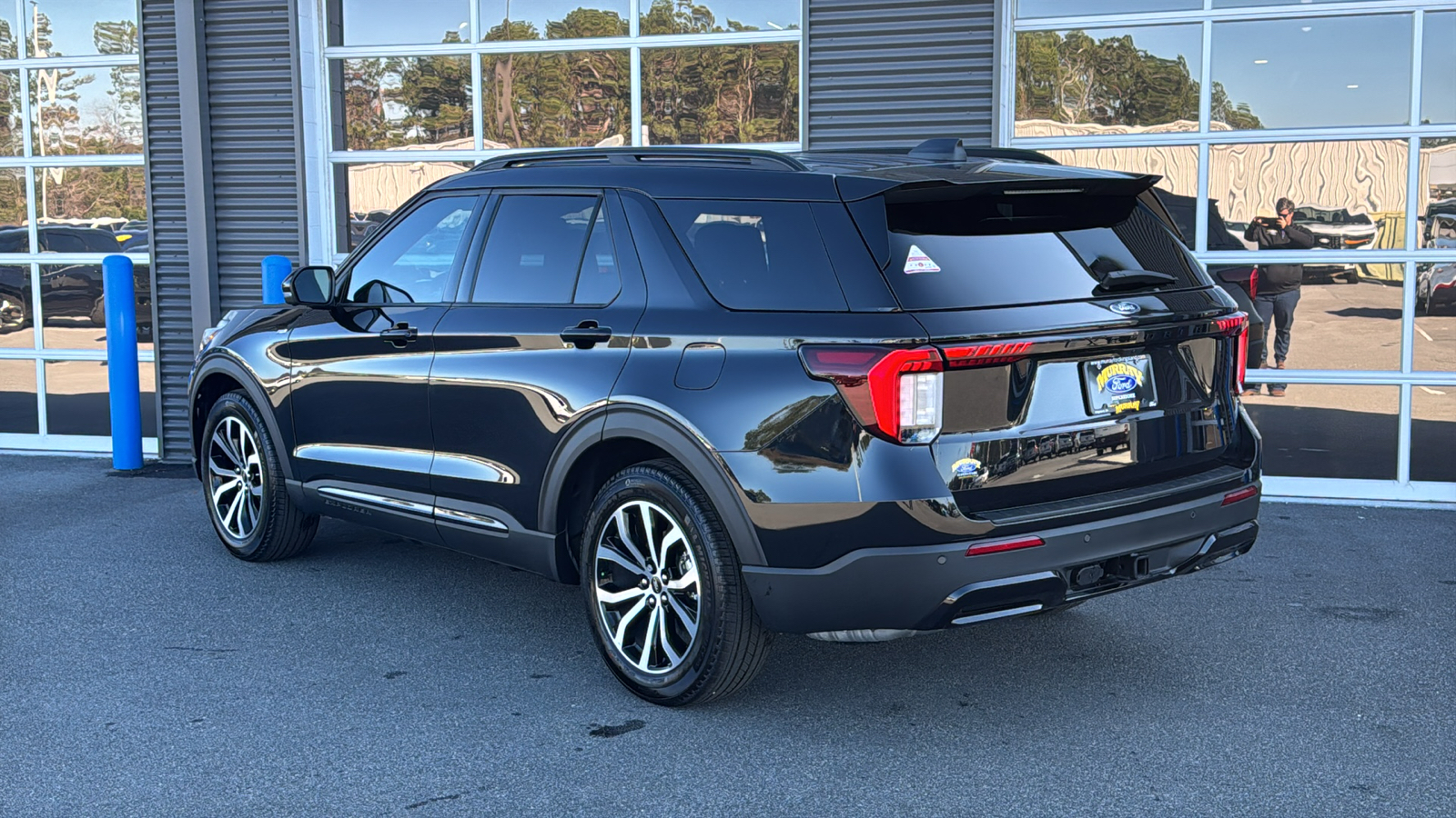 2025 Ford Explorer ST-Line 3