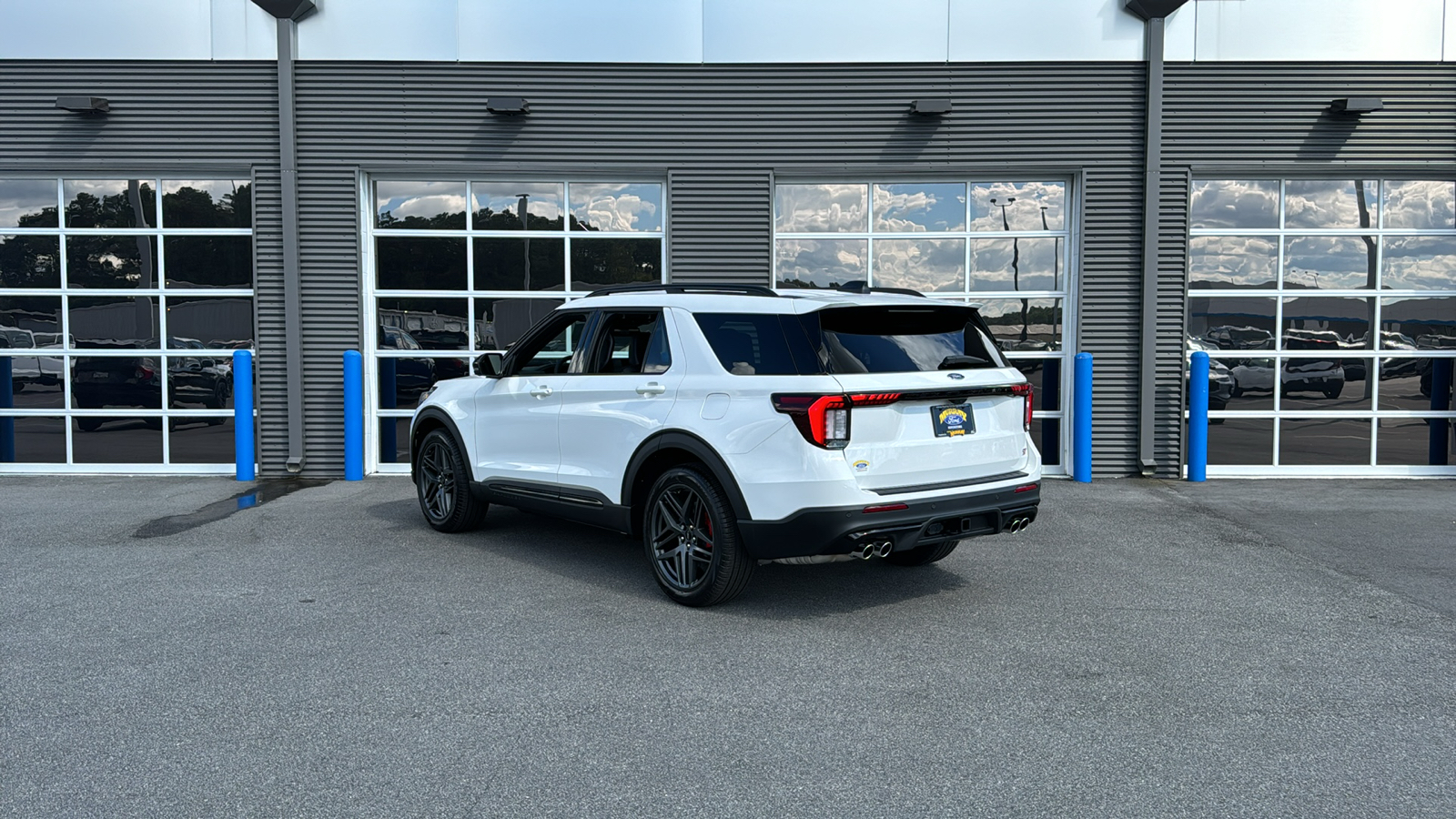 2025 Ford Explorer ST 3