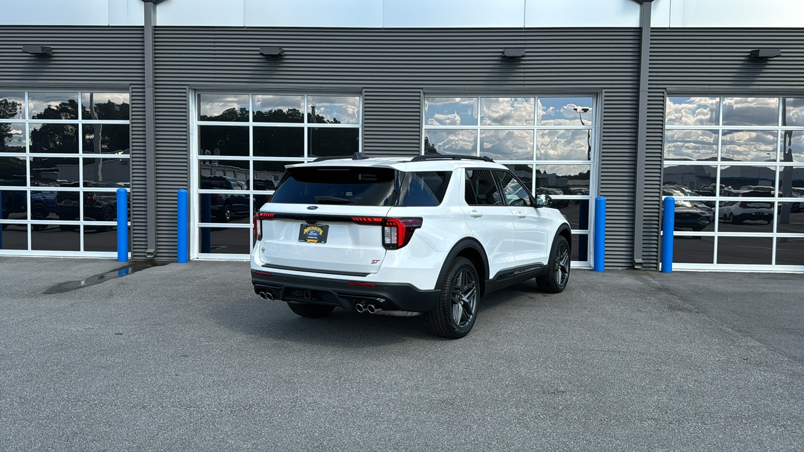 2025 Ford Explorer ST 7