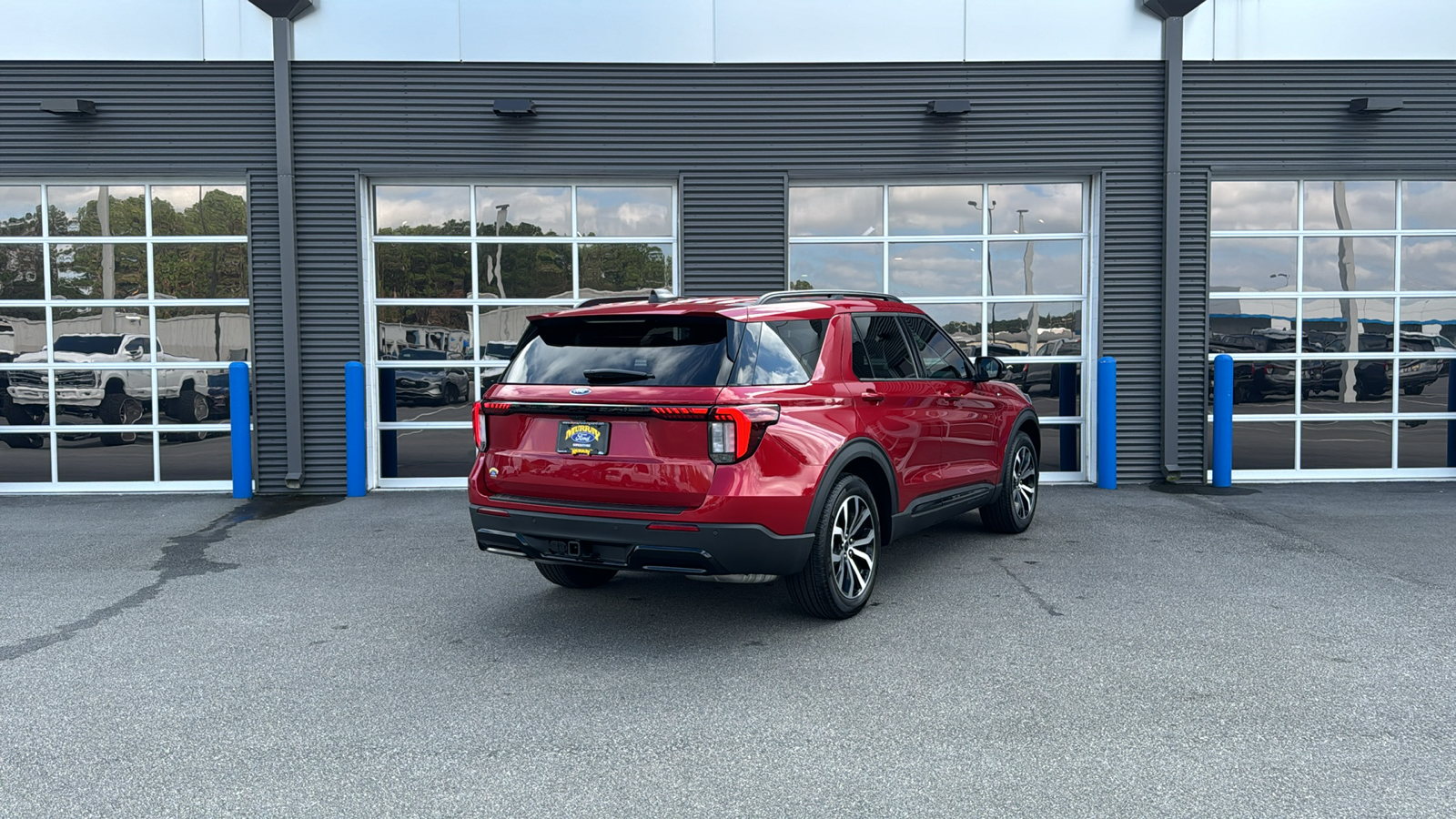 2025 Ford Explorer ST-Line 7