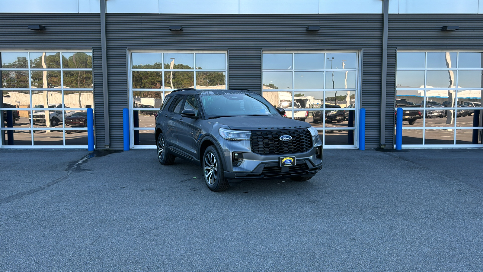 2025 Ford Explorer ST-Line 9