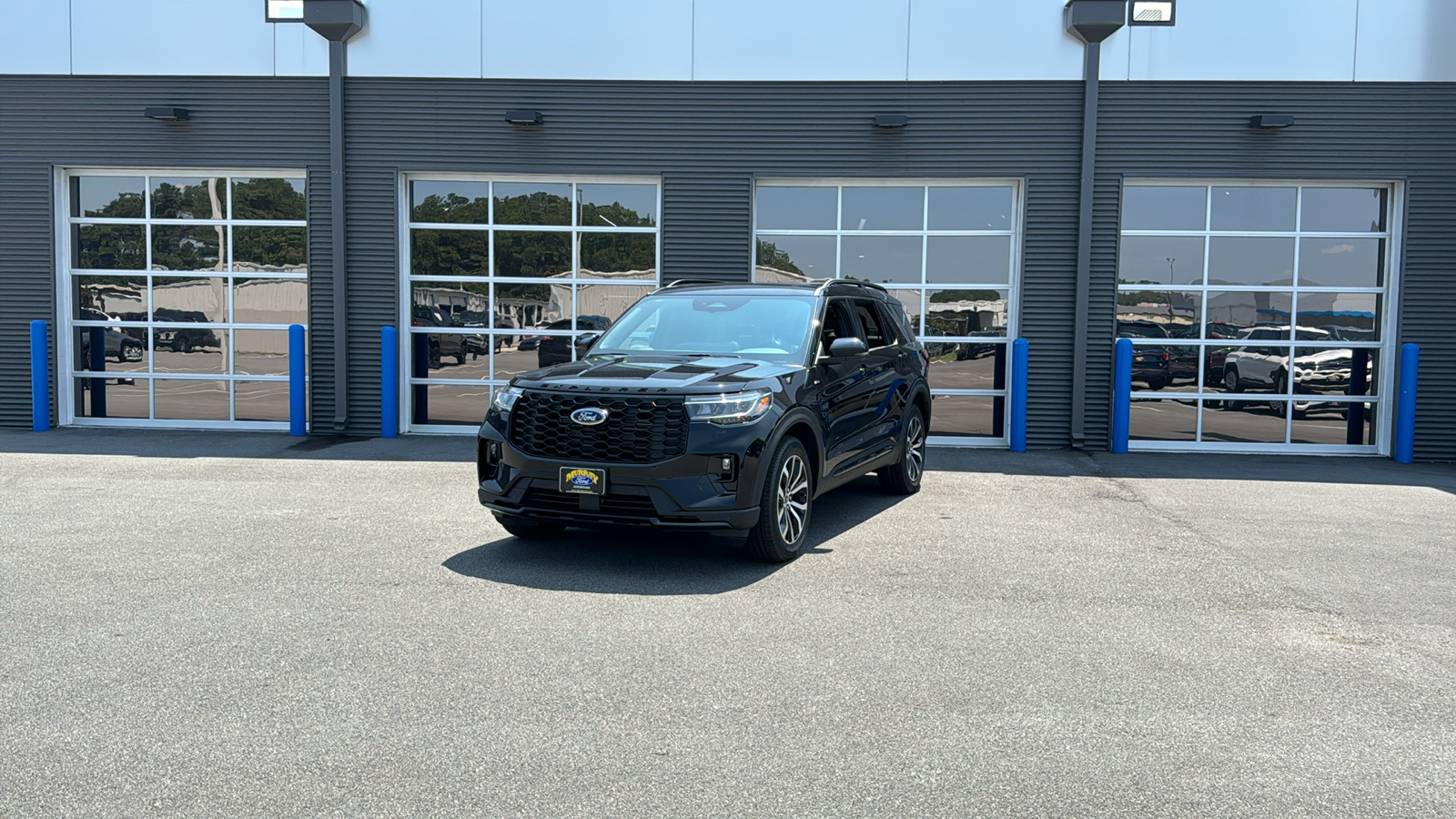 2025 Ford Explorer ST-Line 1