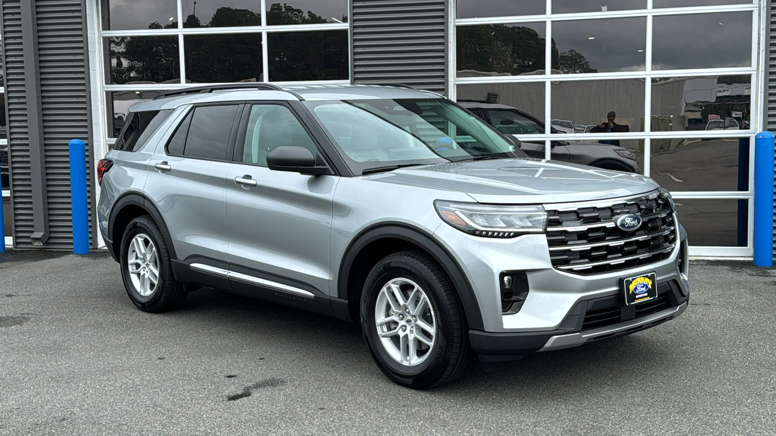 2025 Ford Explorer Active 10