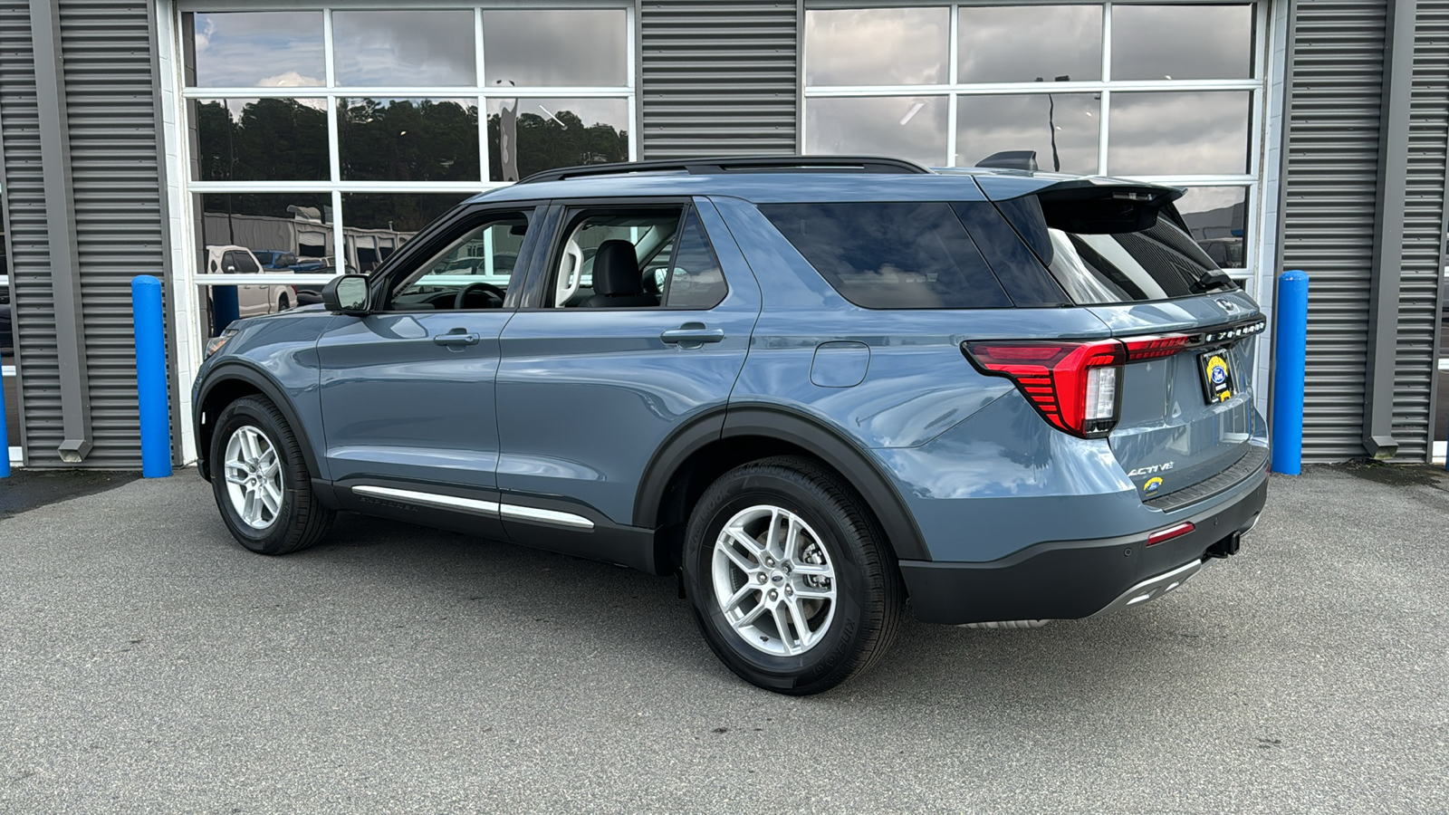 2025 Ford Explorer Active 3