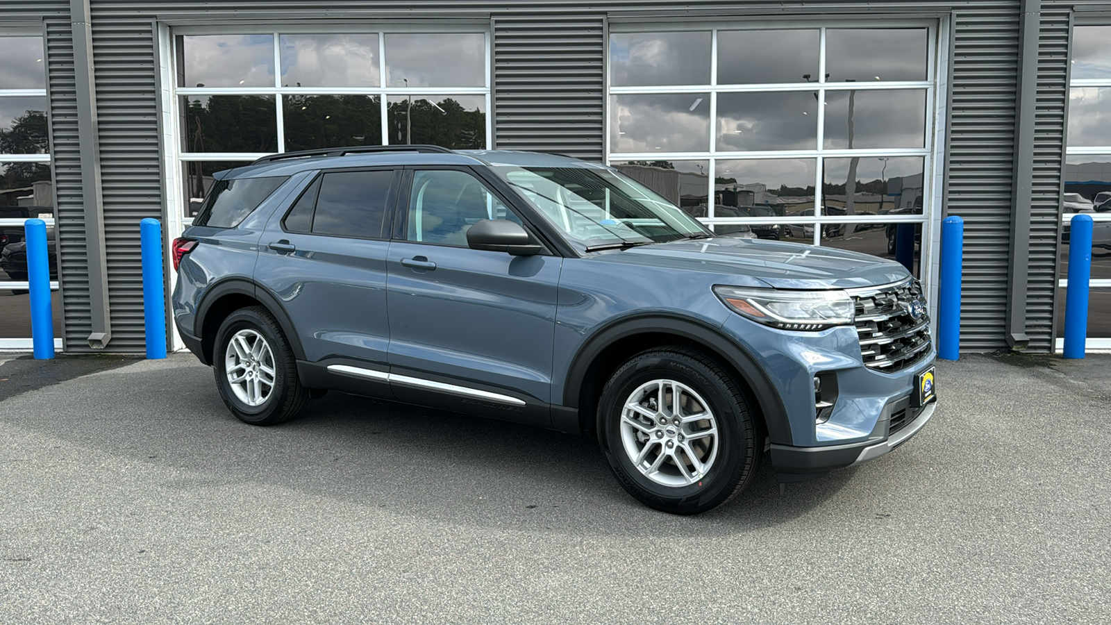 2025 Ford Explorer Active 9