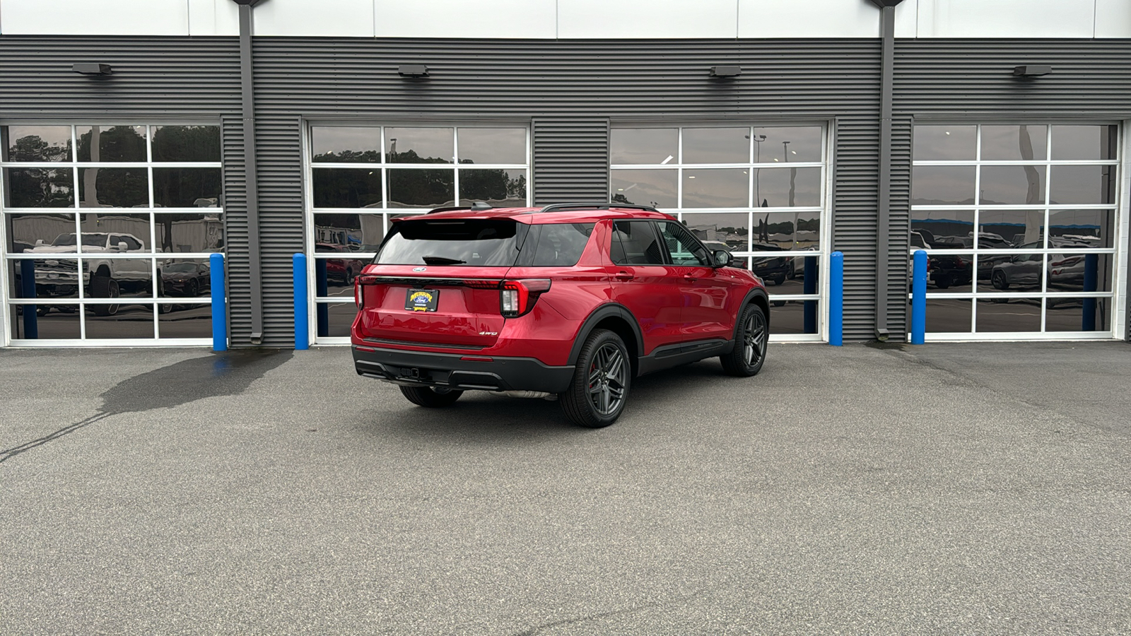 2025 Ford Explorer ST-Line 7