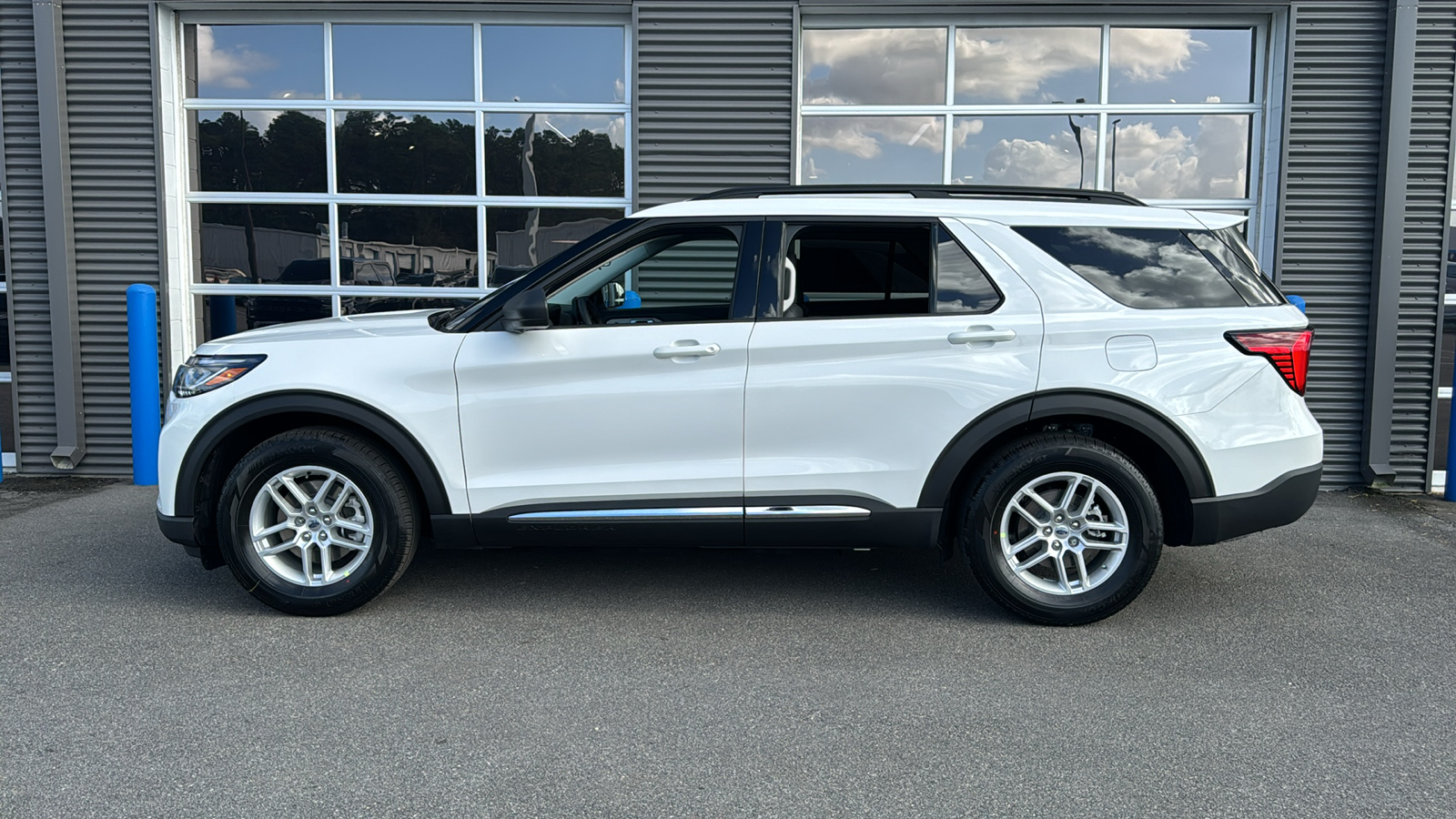 2025 Ford Explorer Active 2