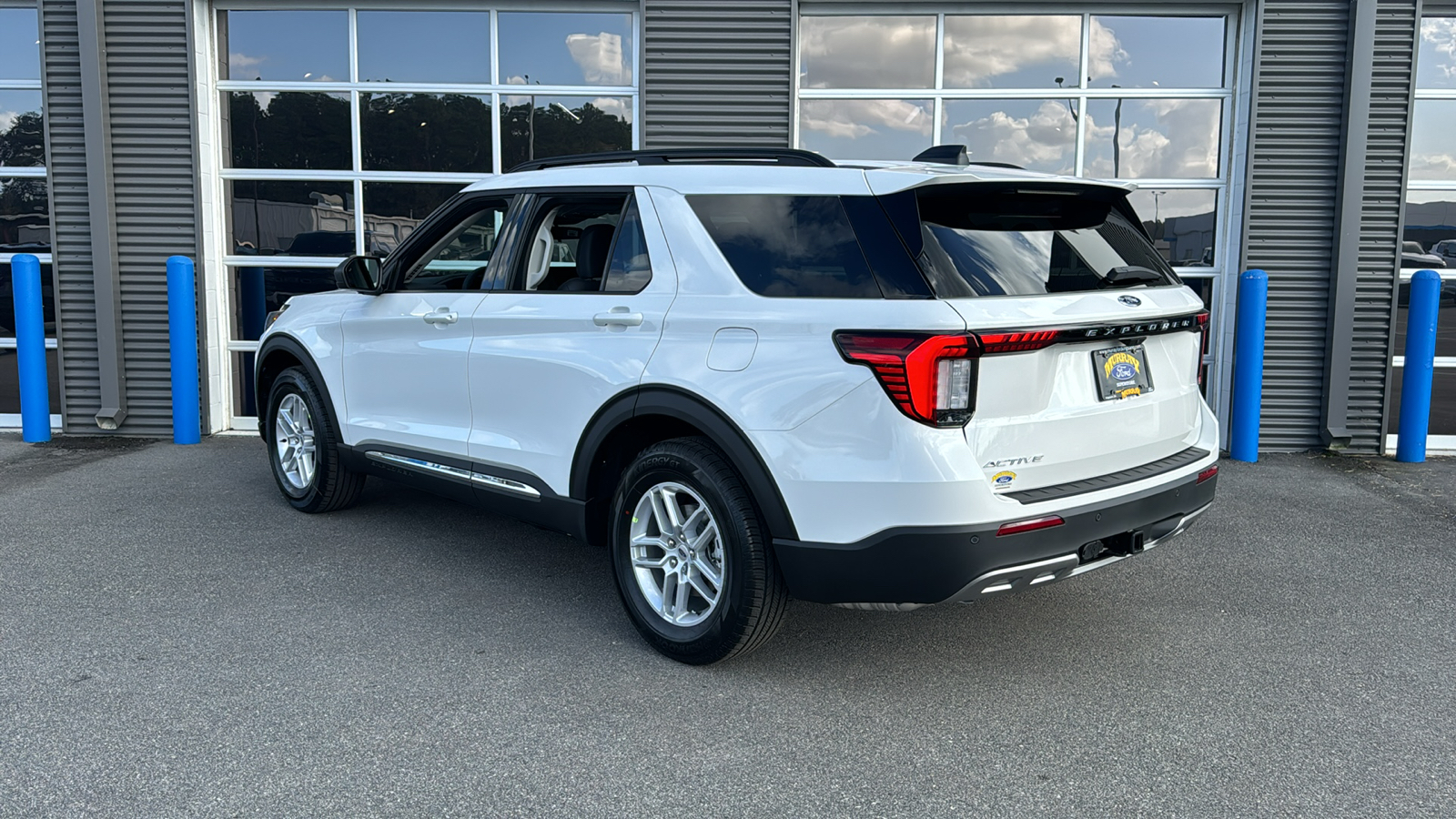 2025 Ford Explorer Active 3