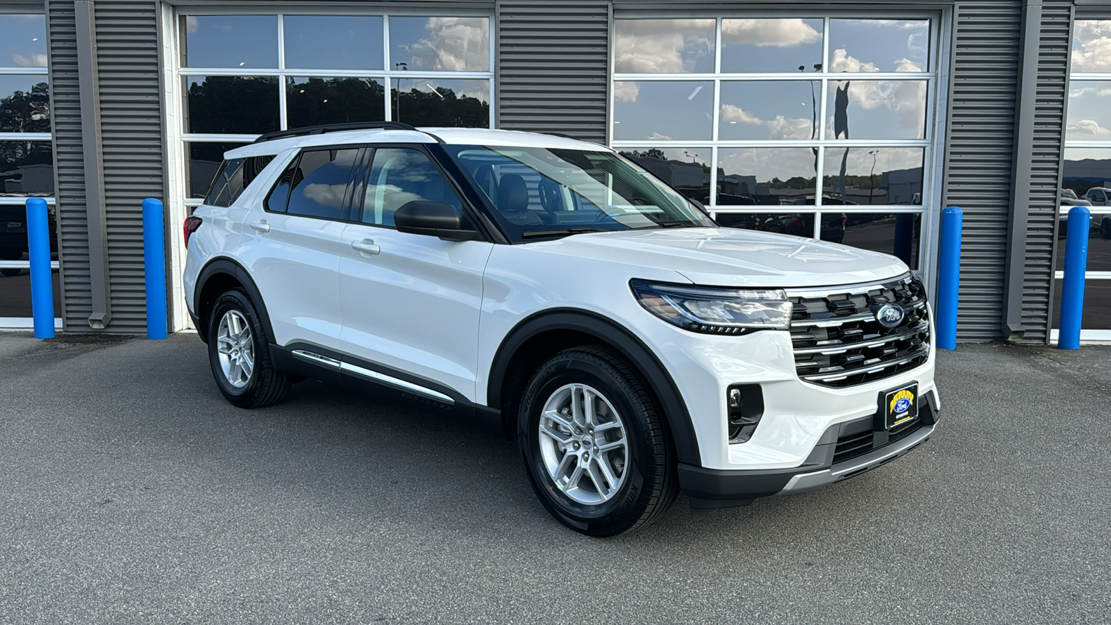 2025 Ford Explorer Active 9