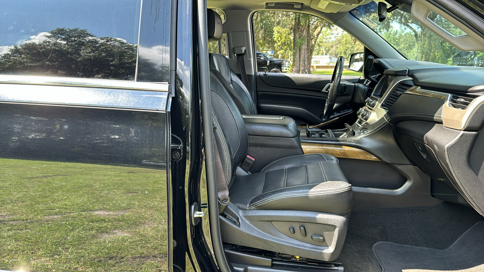 2017 GMC Yukon XL  11