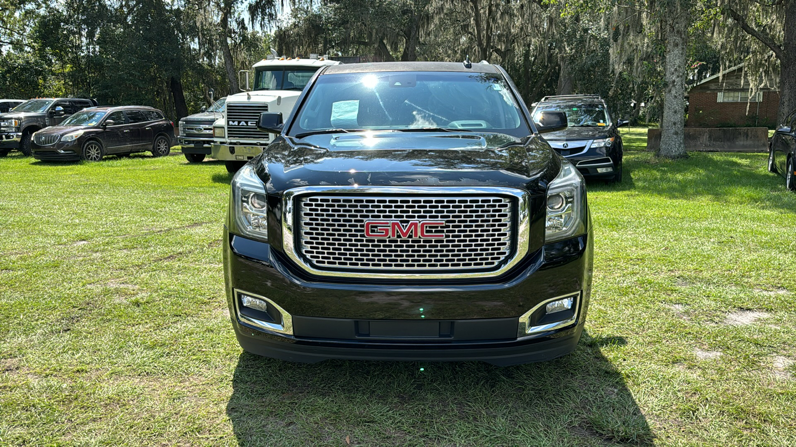 2017 GMC Yukon XL  13