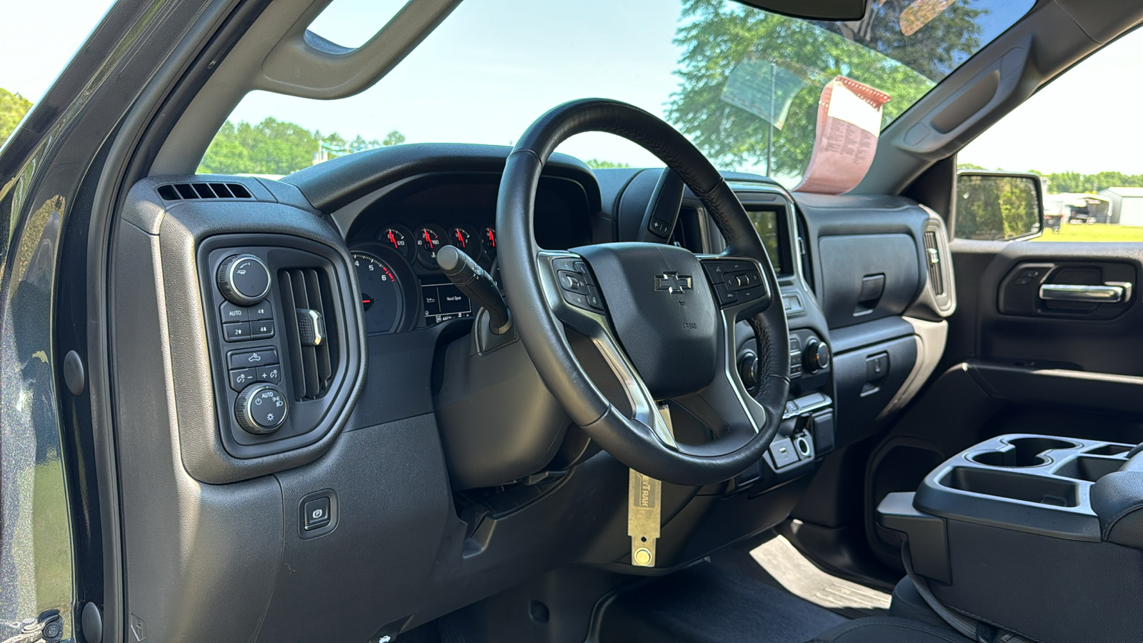 2019 Chevrolet Silverado 1500 Custom Trail Boss 30