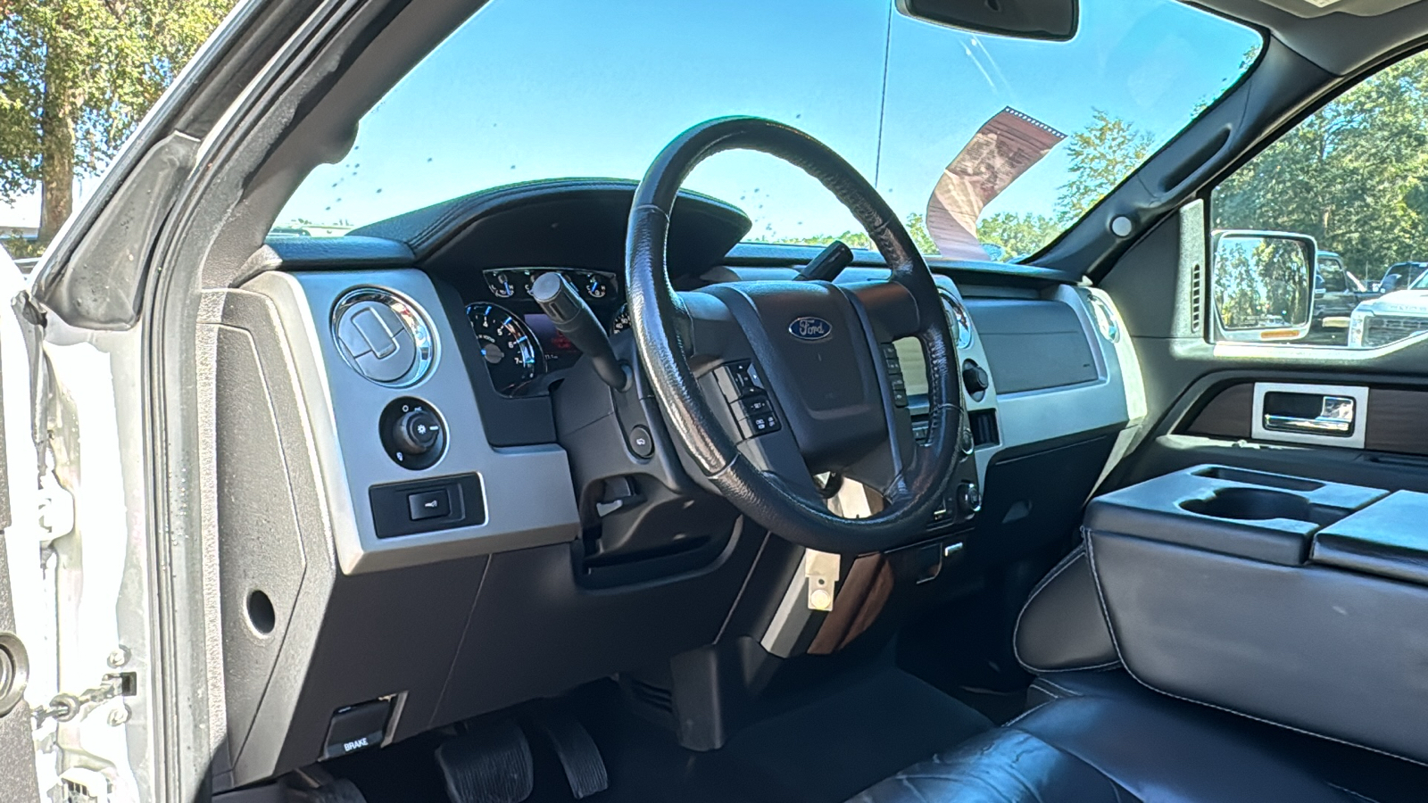 2013 Ford F-150  29