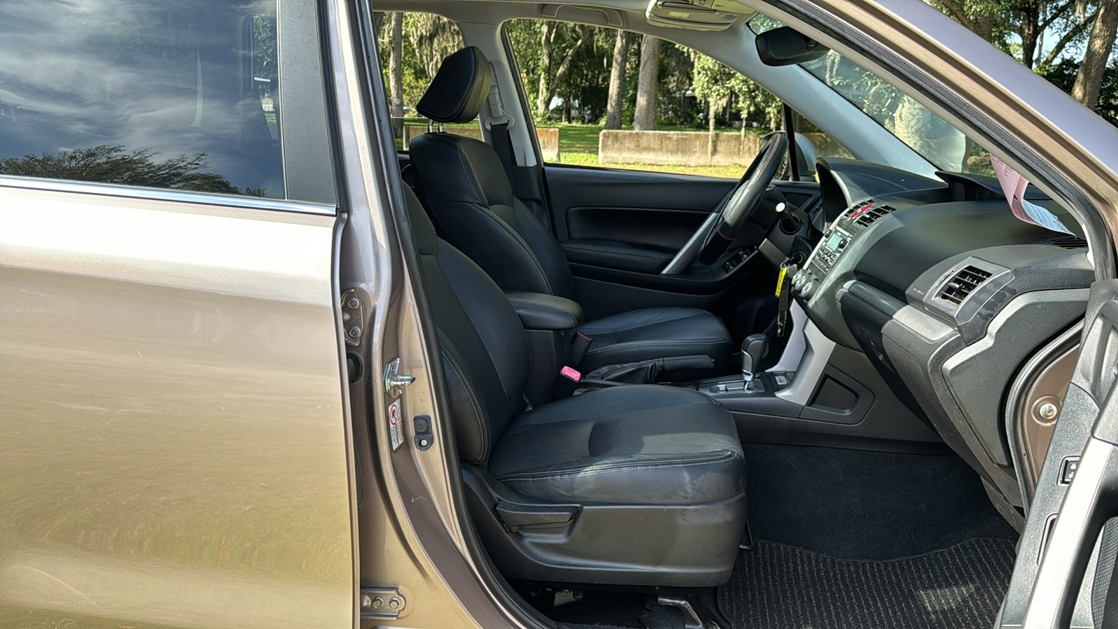 2015 Subaru Forester  11