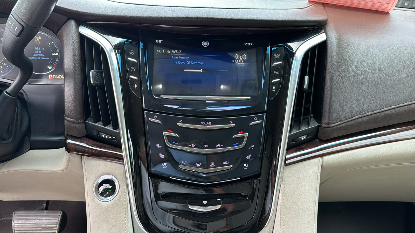 2015 Cadillac Escalade Base 25