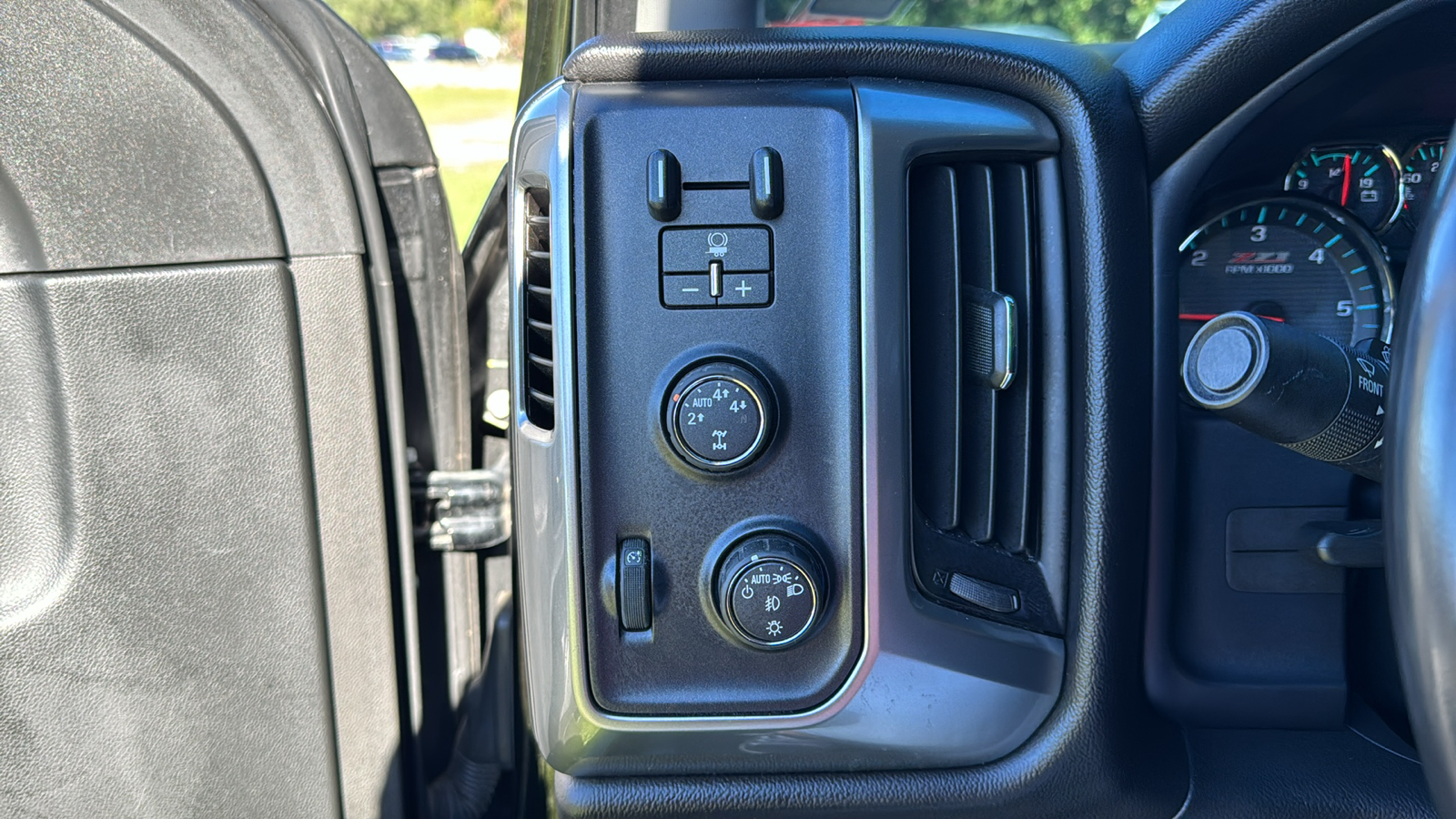 2016 Chevrolet Silverado 1500  17