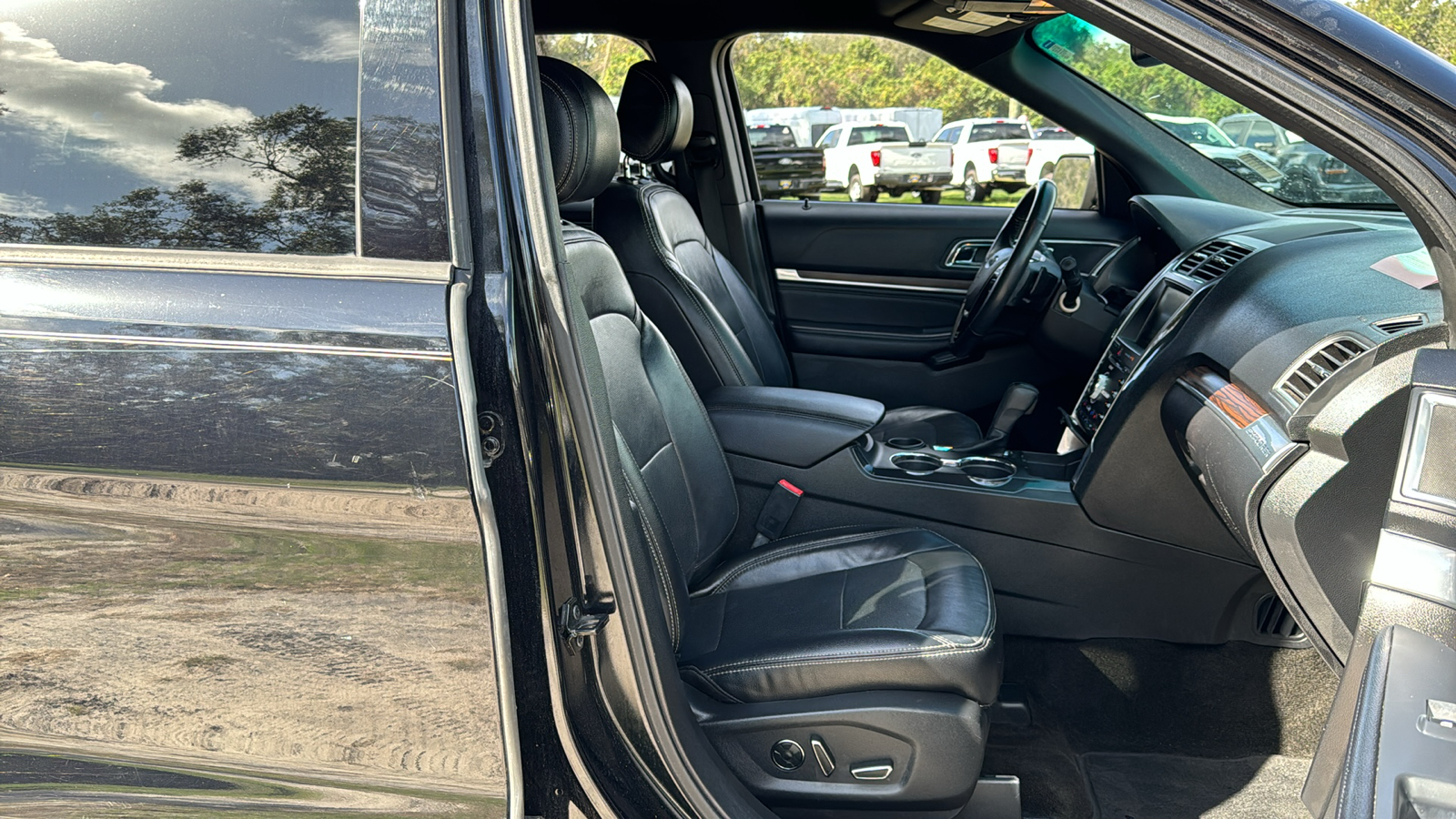 2016 Ford Explorer Limited 11