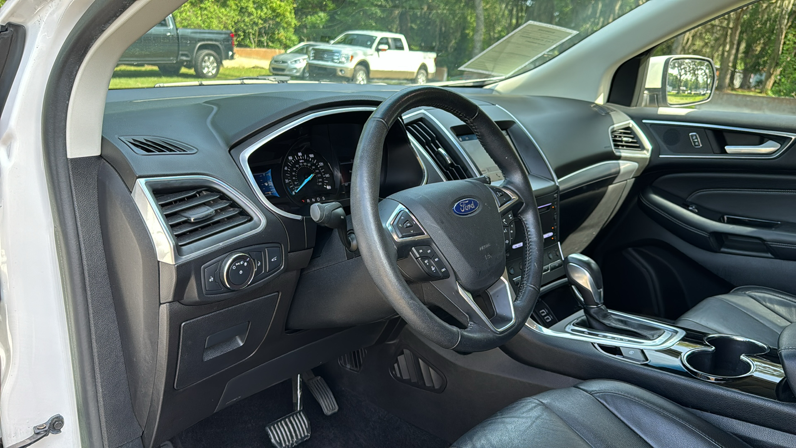 2017 Ford Edge Titanium 32