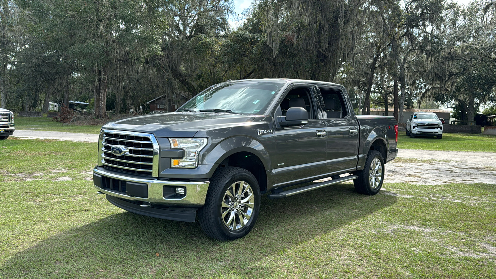 2017 Ford F-150 XLT 2