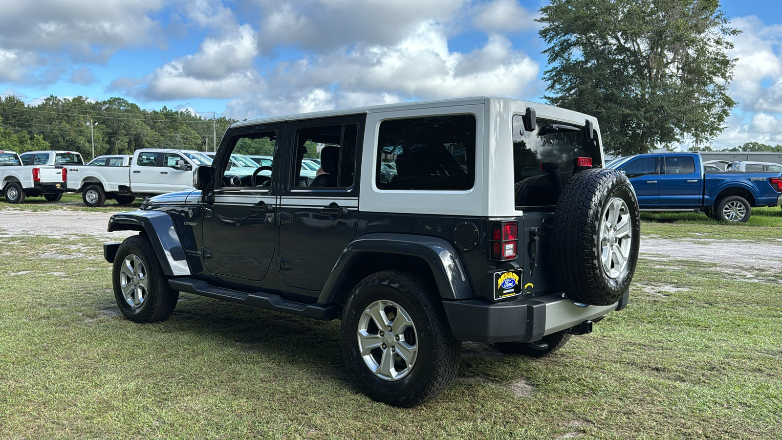 2017 Jeep Wrangler Unlimited  4