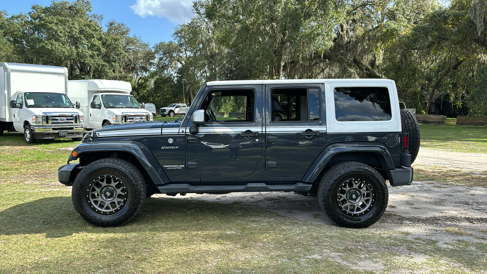 2017 Jeep Wrangler UNLIMITED CHIEF EDITION 3