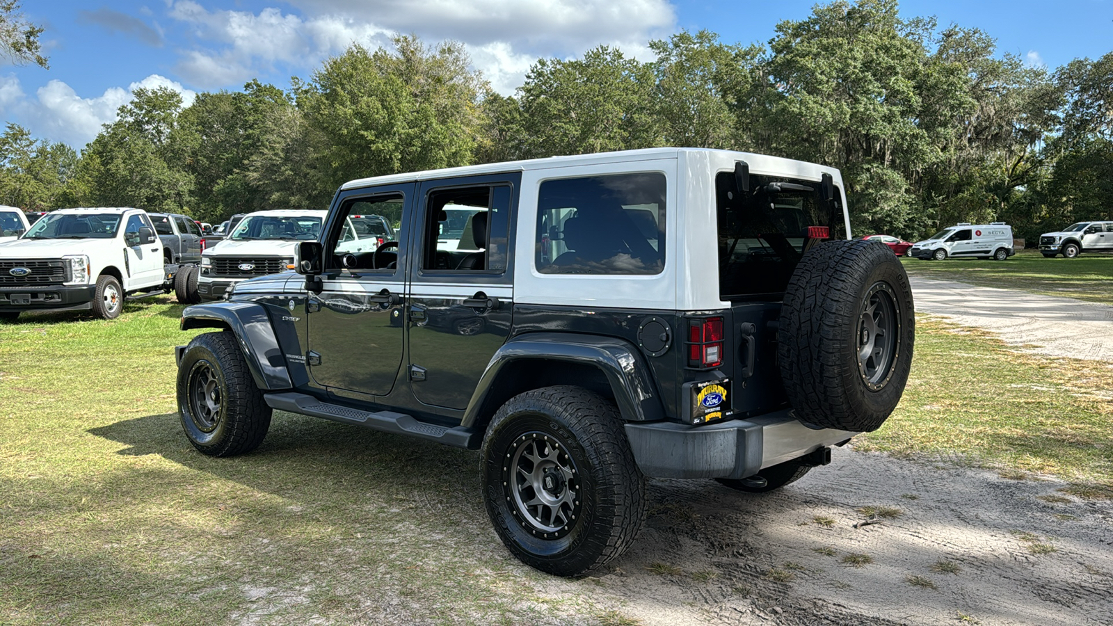 2017 Jeep Wrangler UNLIMITED CHIEF EDITION 4