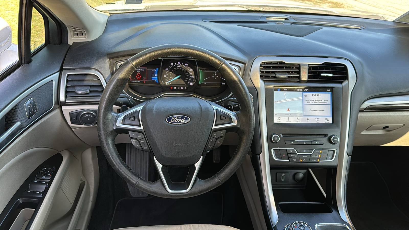 2017 Ford Fusion SE 16