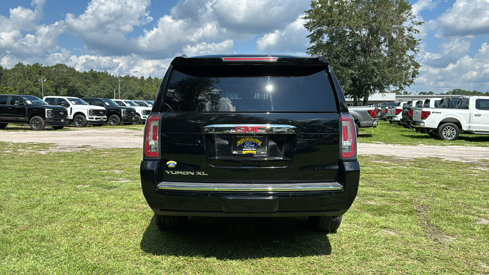 2017 GMC Yukon XL Denali 5