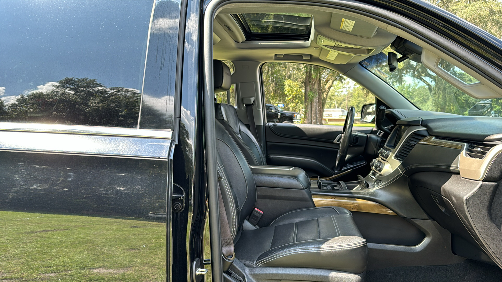 2017 GMC Yukon XL Denali 12