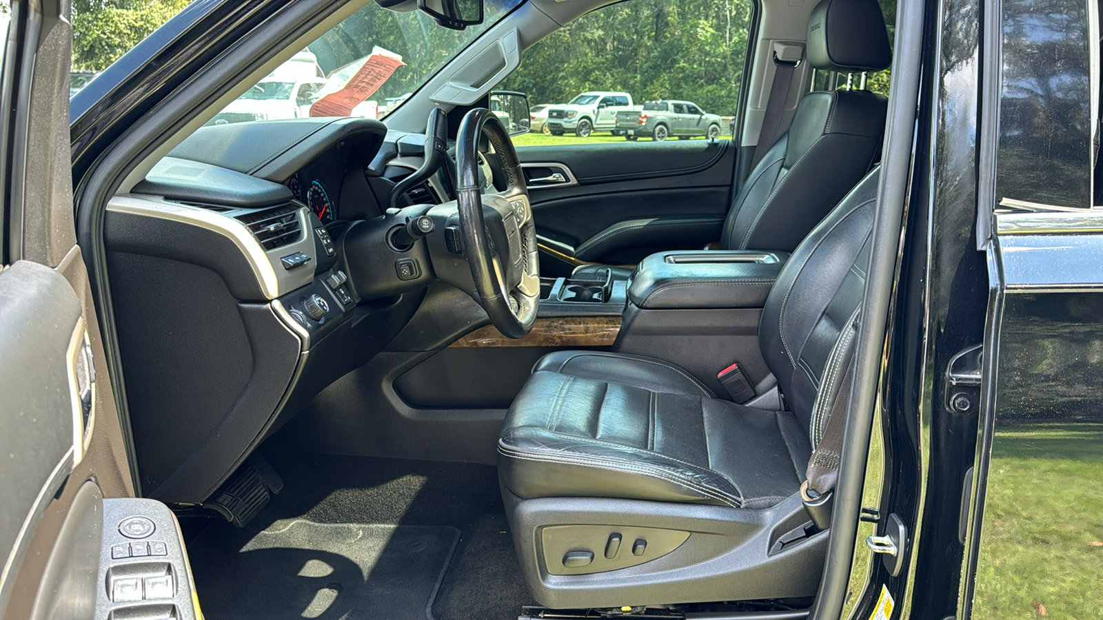 2017 GMC Yukon XL Denali 16