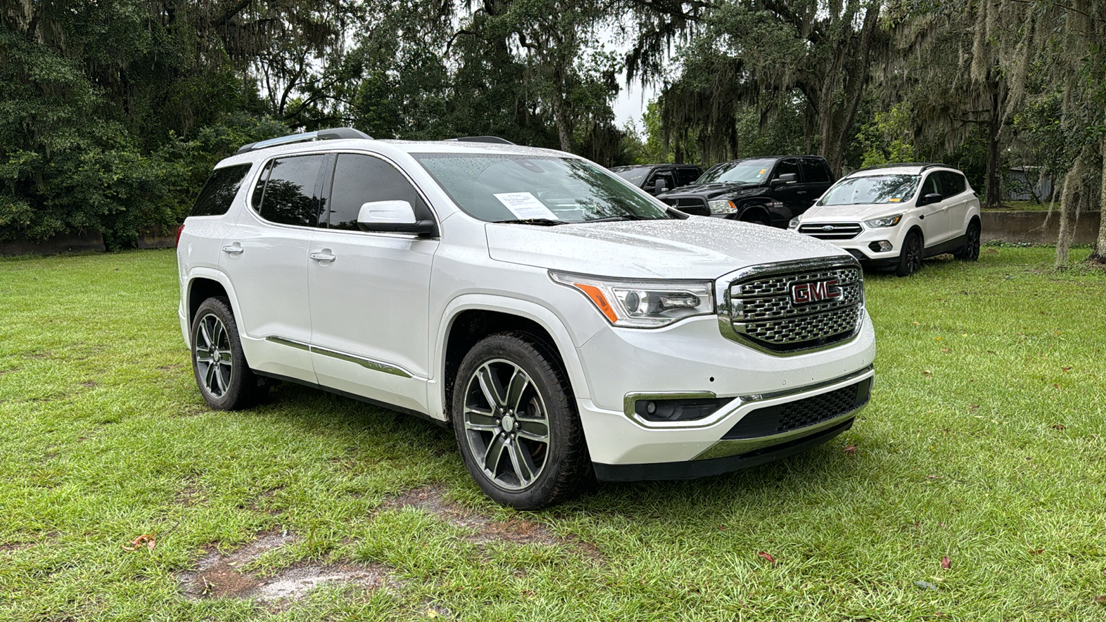 2017 GMC Acadia Denali 1