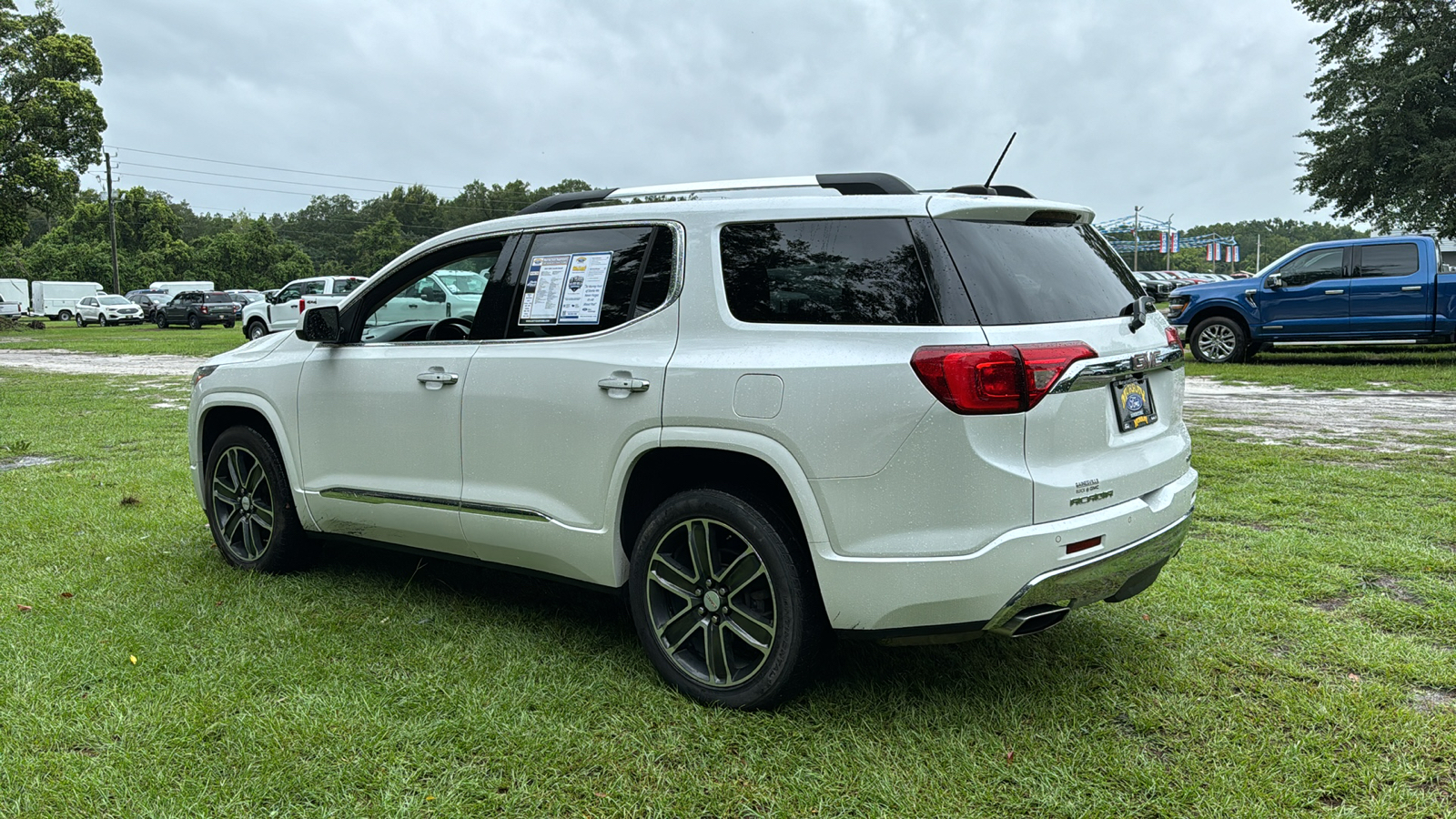 2017 GMC Acadia Denali 4