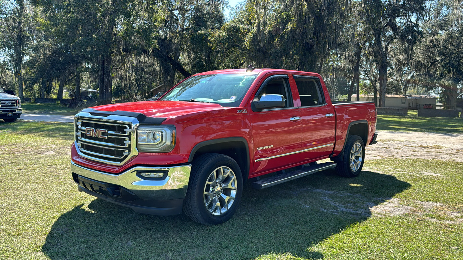 2018 GMC Sierra 1500 SLT 2