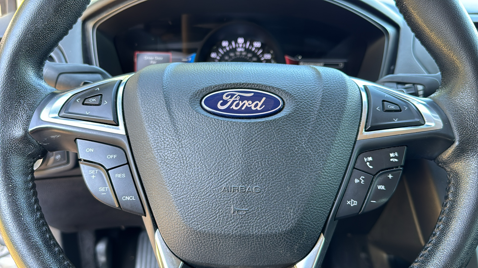 2018 Ford Fusion SE 17