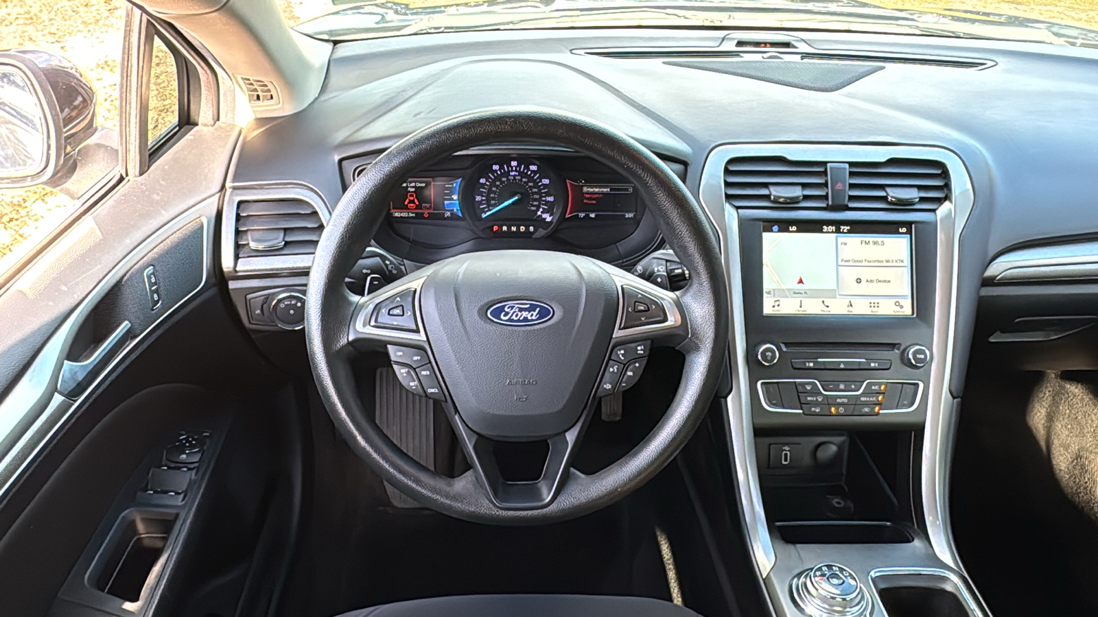 2018 Ford Fusion SE 13