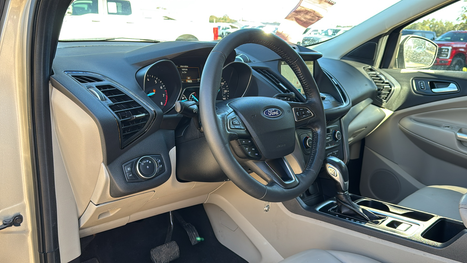 2018 Ford Escape SEL 28