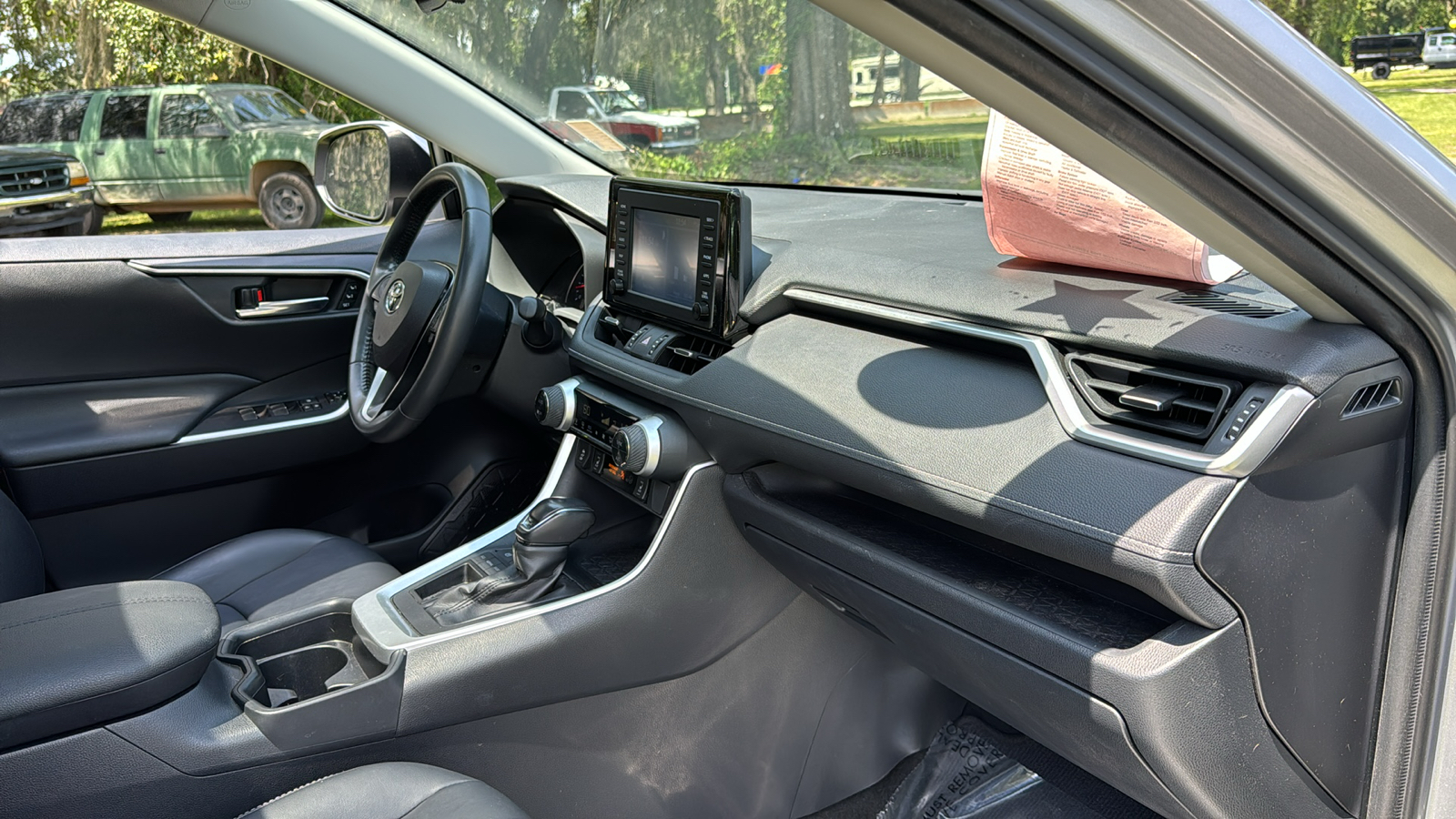 2019 Toyota RAV4 XLE Premium 10