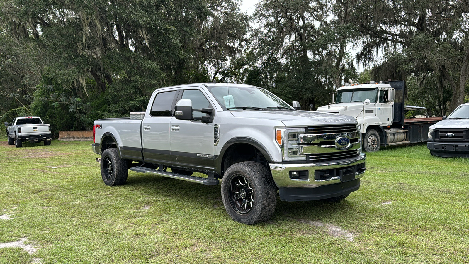 2019 Ford F-350SD Lariat 1