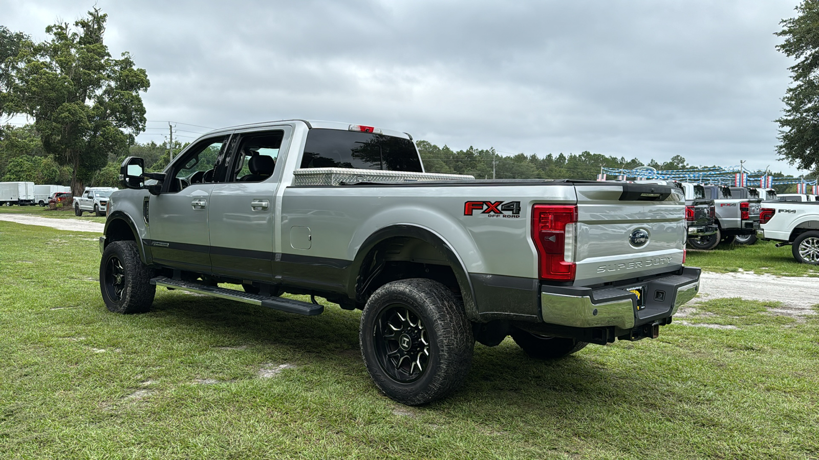 2019 Ford F-350SD Lariat 4