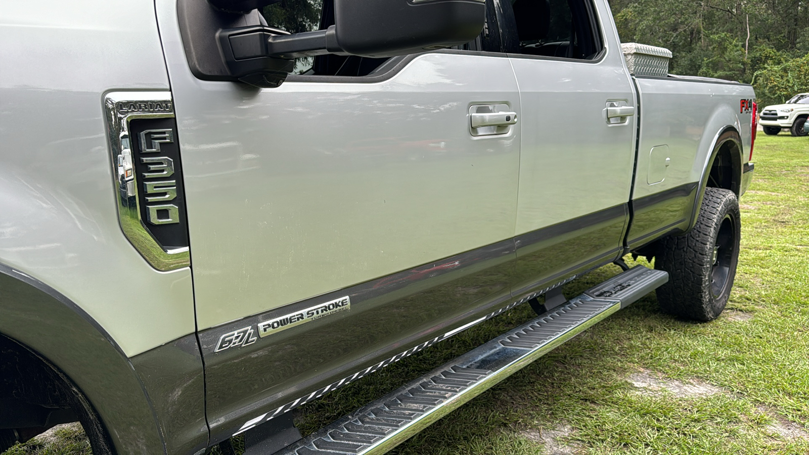 2019 Ford F-350SD Lariat 11